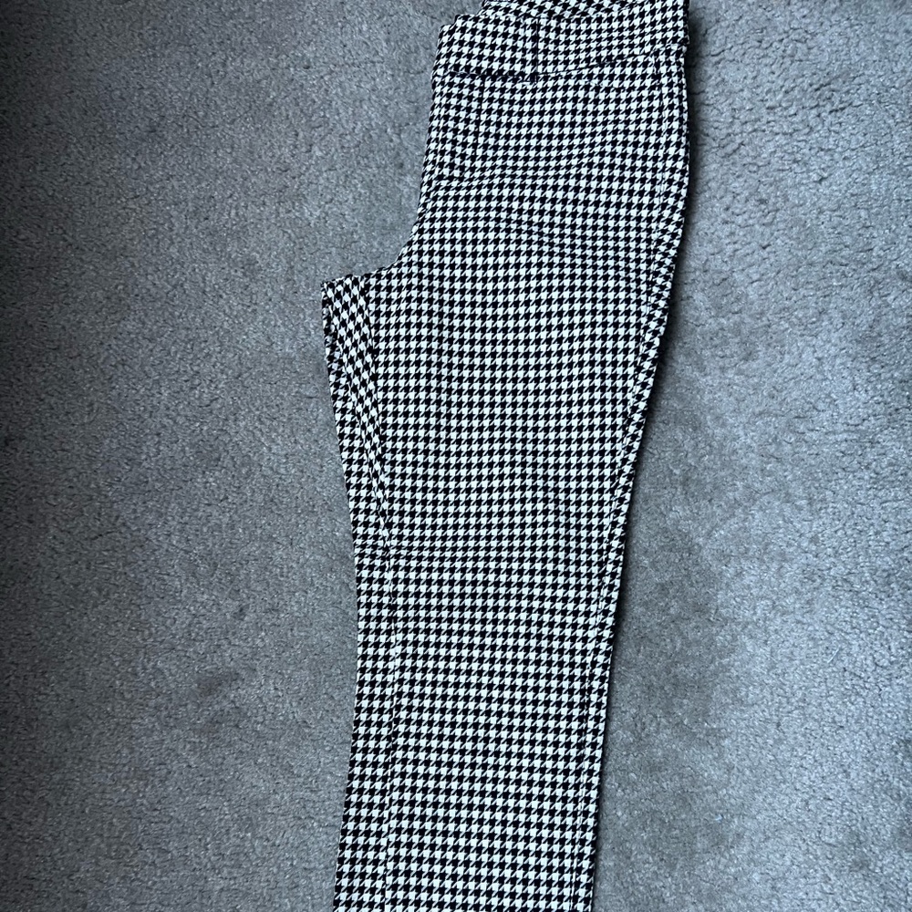Old Navy houndstooth pixie pants